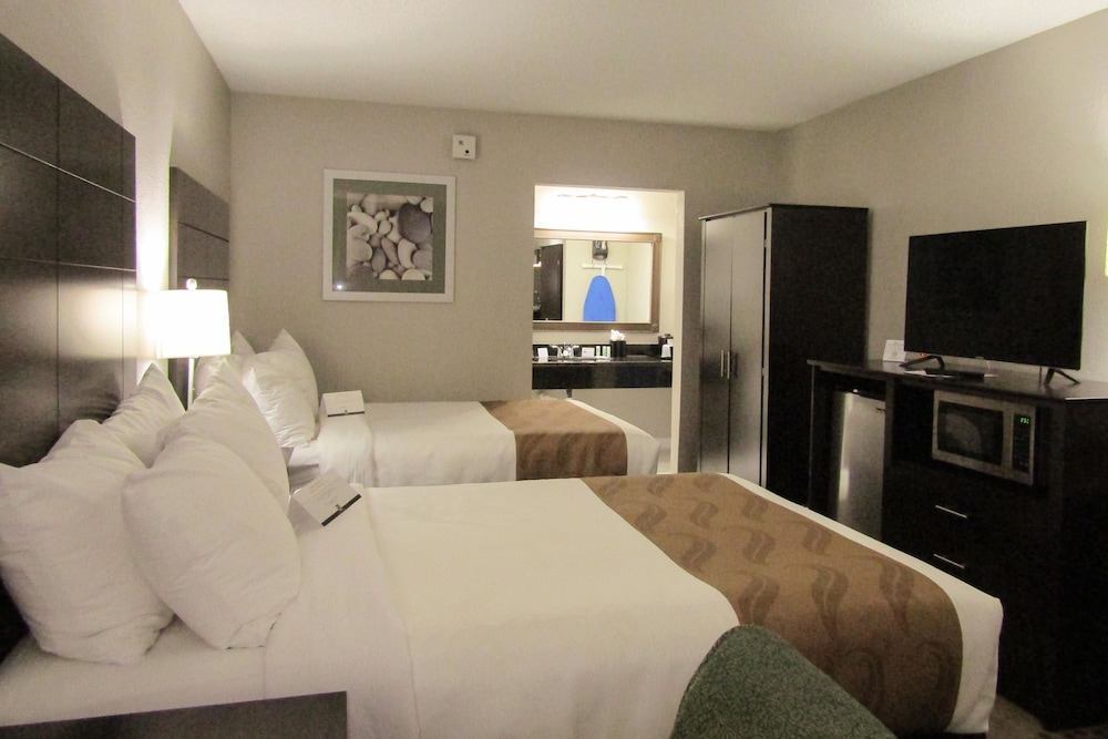 Quality Inn & Suites Kissimmee near Main Gate 21/41