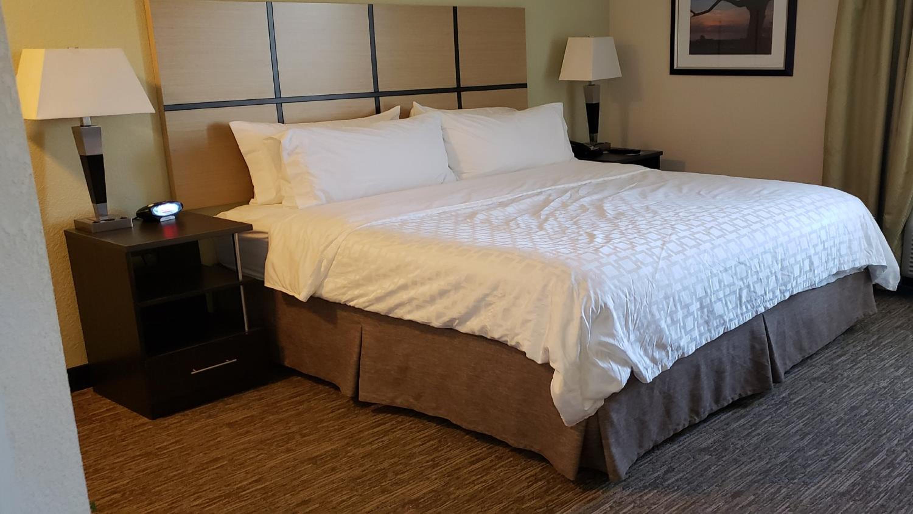 استوديو لذوي الإعاقة، Candlewood Suites Woodward 3/4