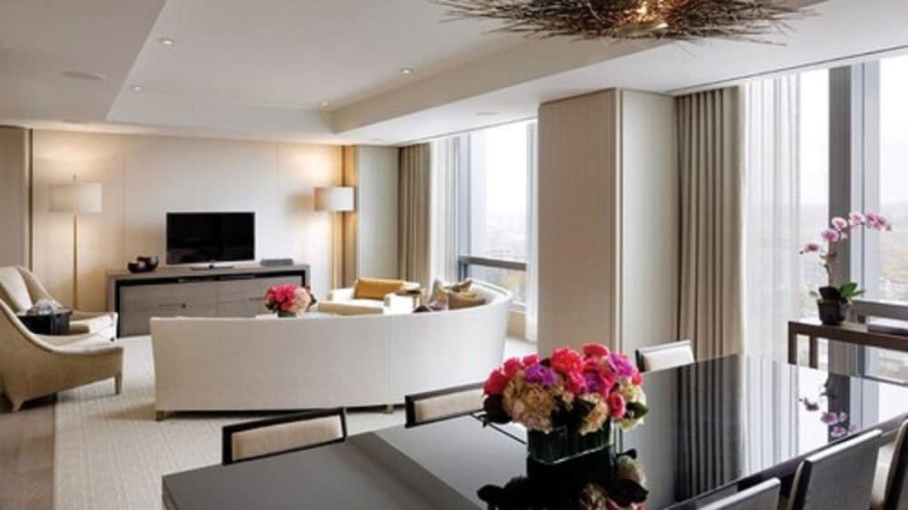 Four Seasons Hotel Toronto 4/44