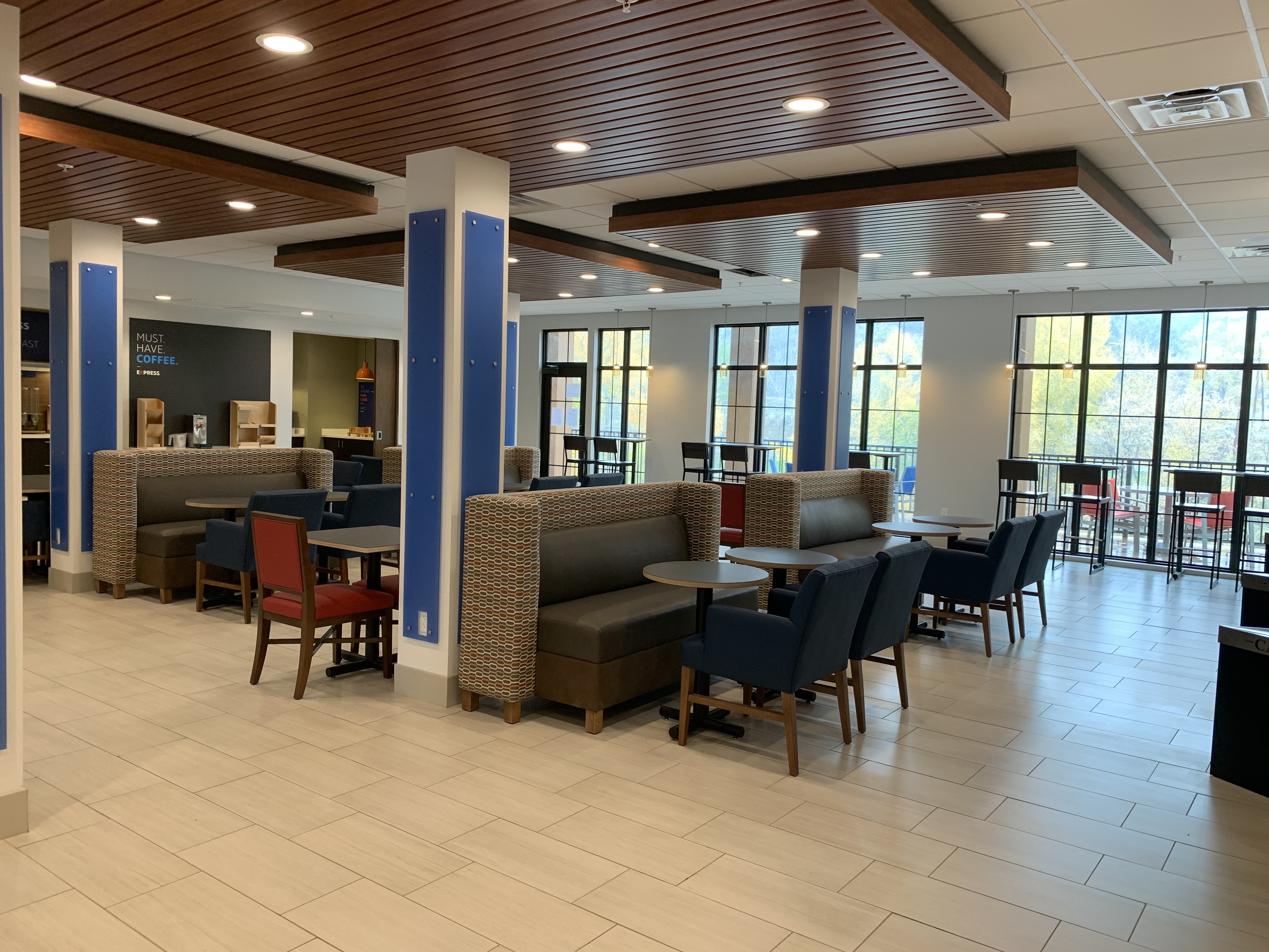Holiday Inn Express Durango 45/76