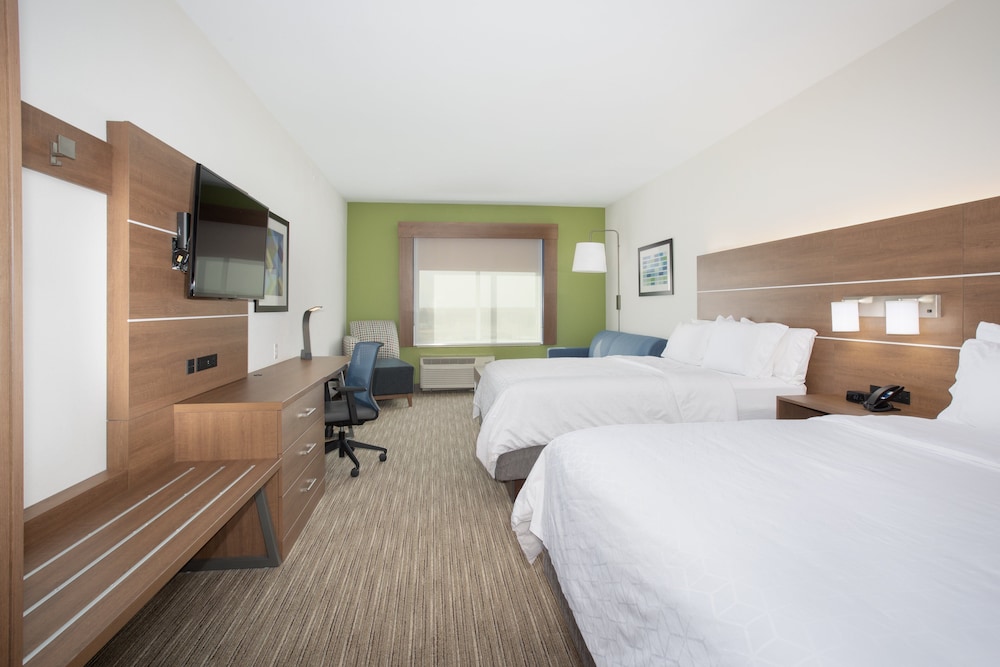 Holiday Inn Express & Suites Goodland I-70 14/45