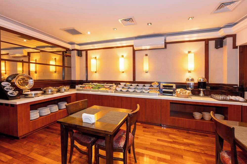 Pera Rose Hotel 68/78