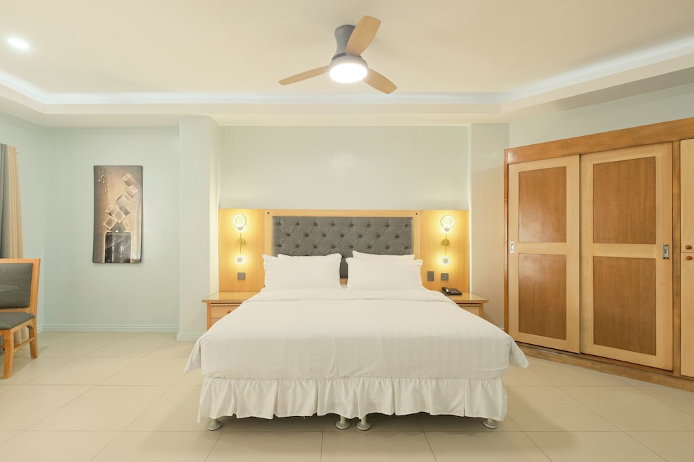 Orchid Inn Resort 29/57