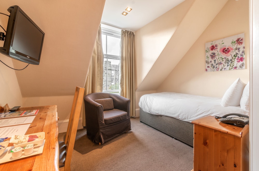 ROOM, SINGLE