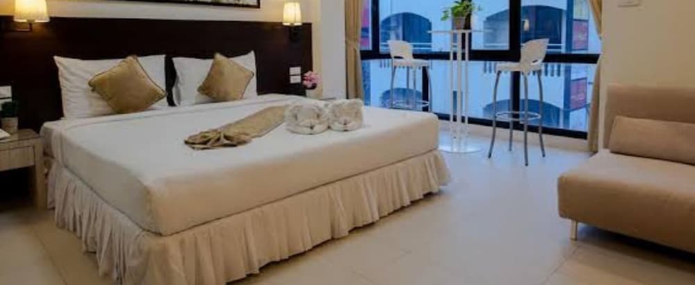 Amici Miei Hotel 25/30