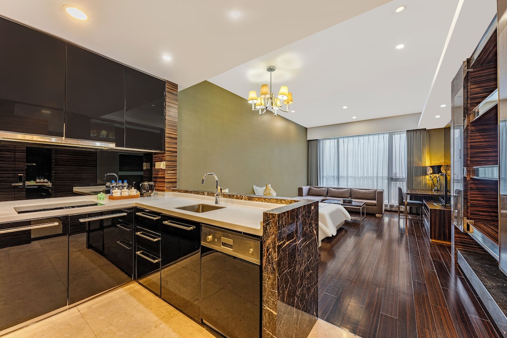 Side Apartment 32/50