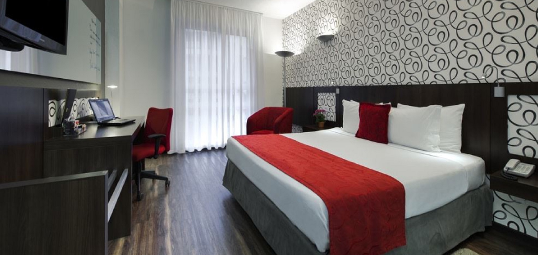 Superior, Single, King Bed, Quality Hotel Curitiba 3/3