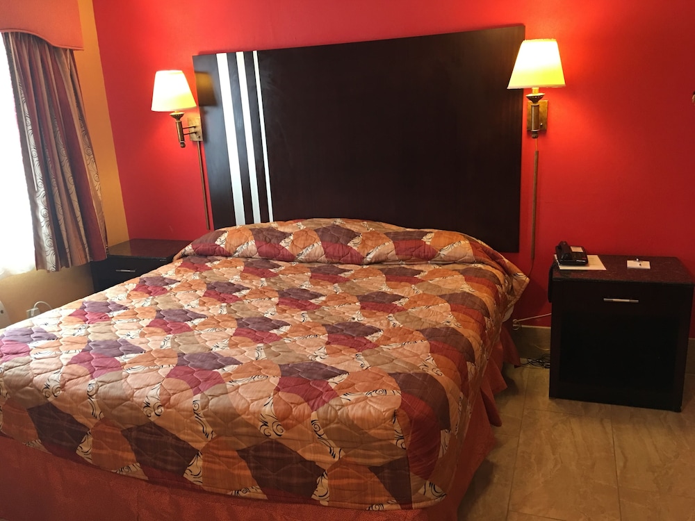 Travelodge By Wyndham Bay Shore Long Island 17/41