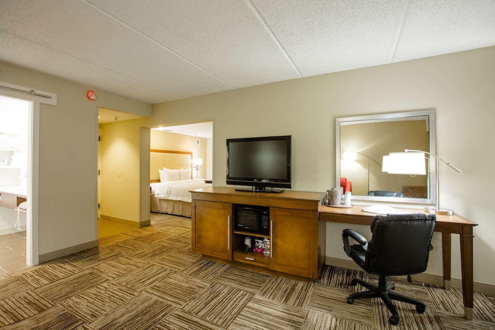 Hampton Inn Atlanta-Northlake 39/43