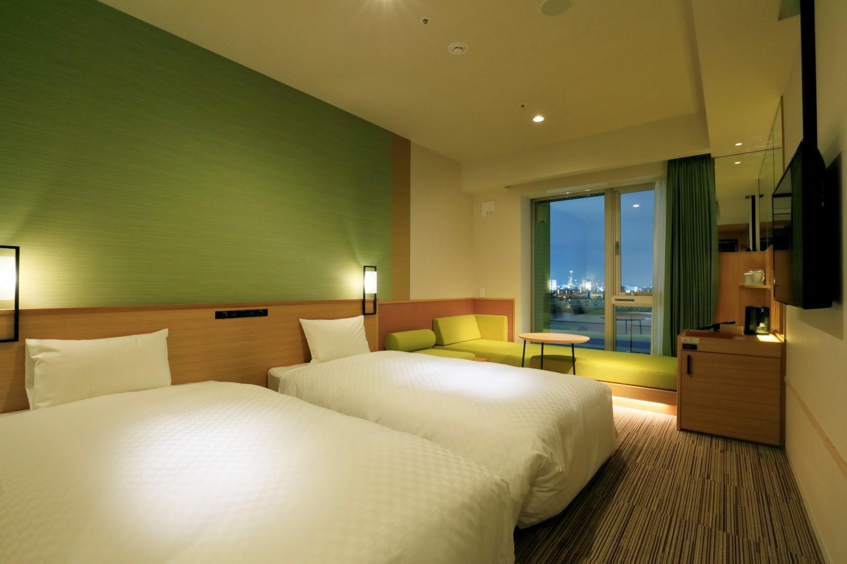 Superior, Twin Beds, Riverside, Sofa, High Floor