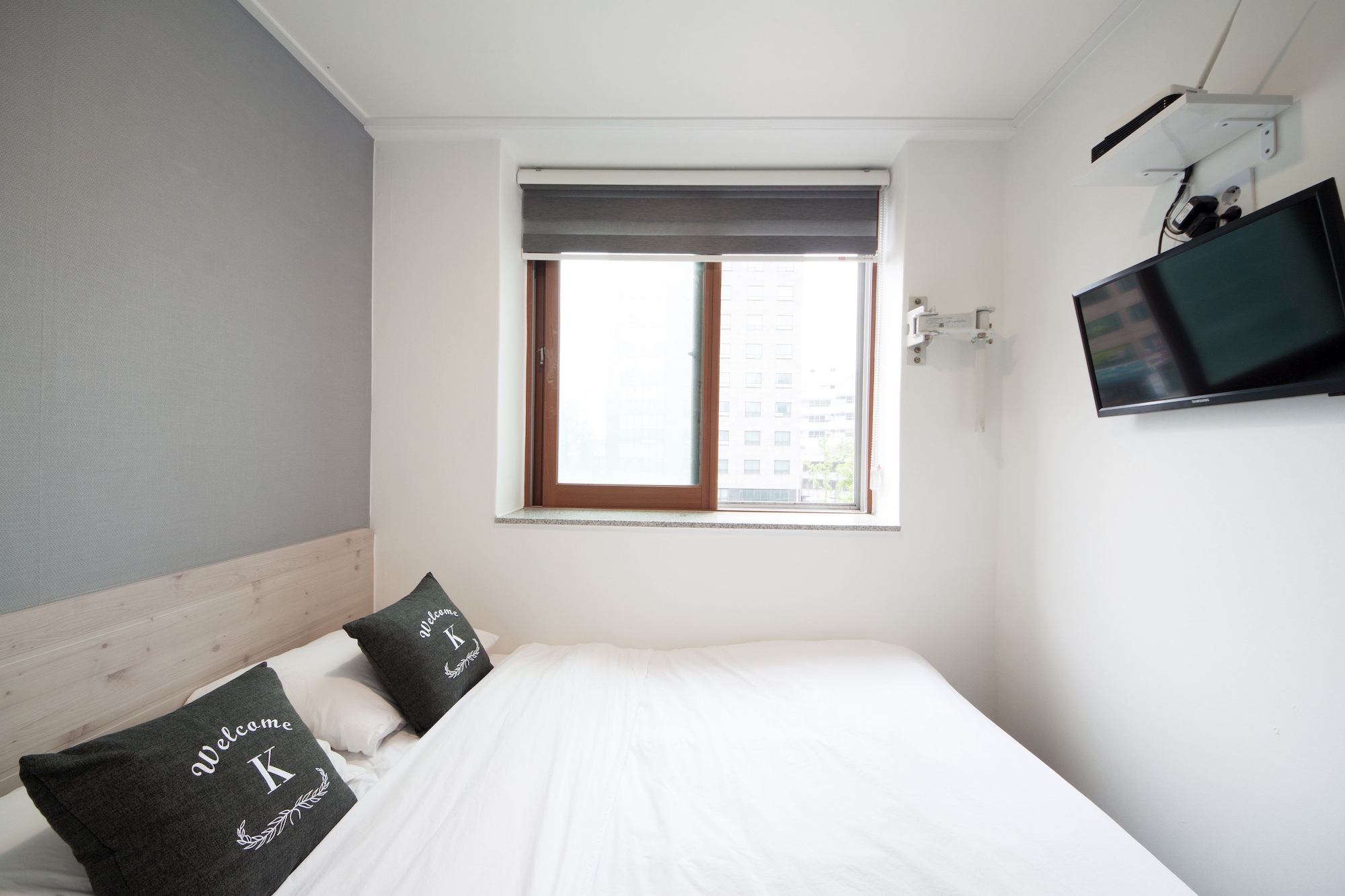 ECONOMY, SINGLE, DOUBLE BED