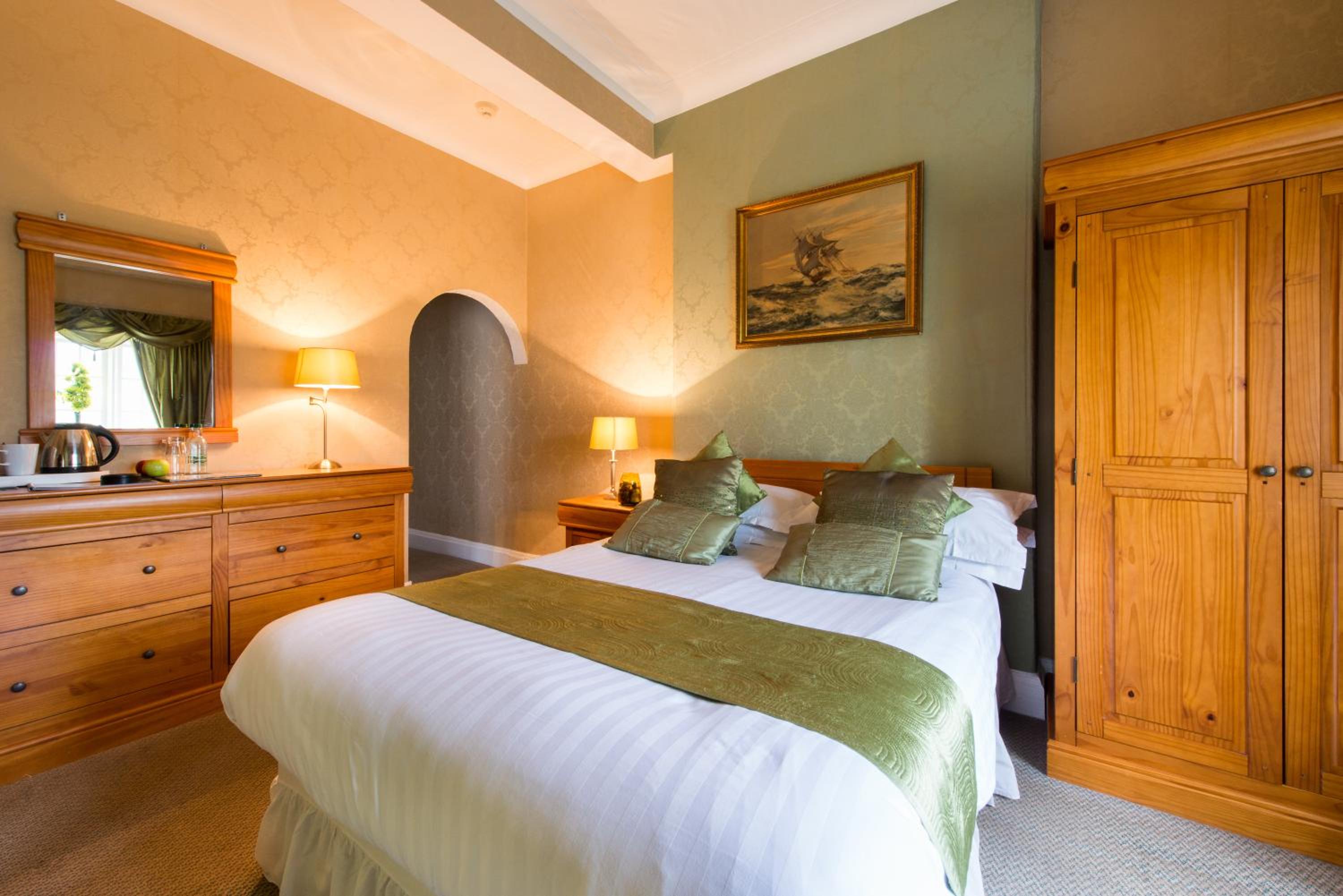 Maenan Abbey Hotel 12/44