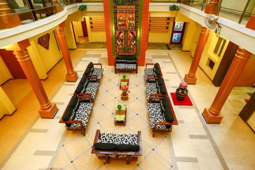 Hotel Abi's Inn 23/34