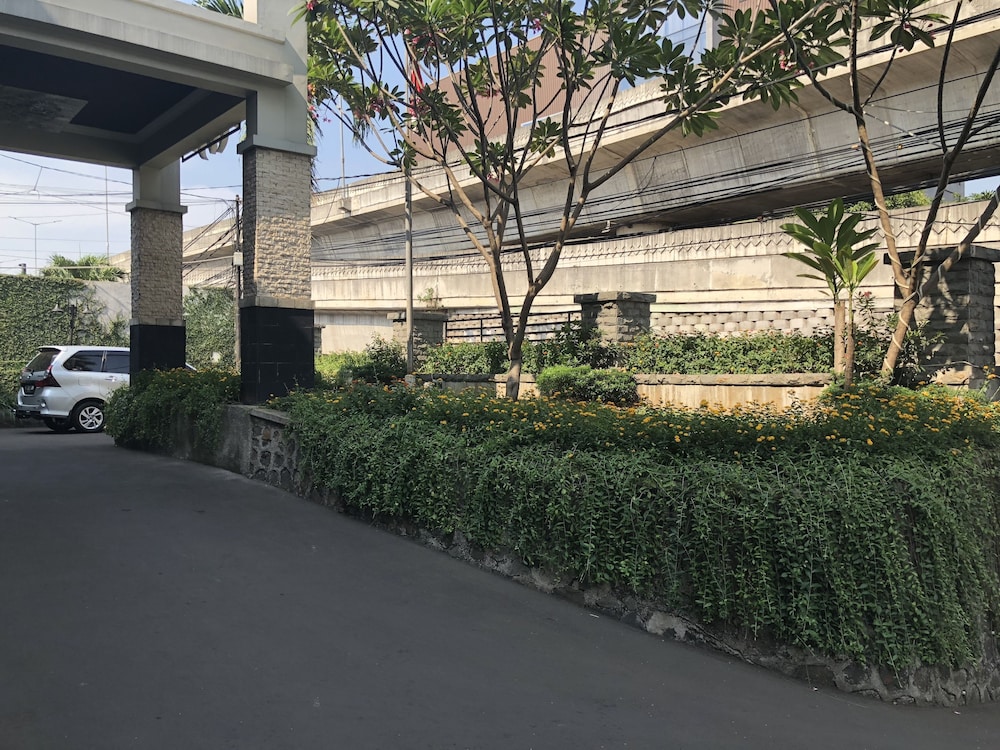 Mutiara Suites 54/60
