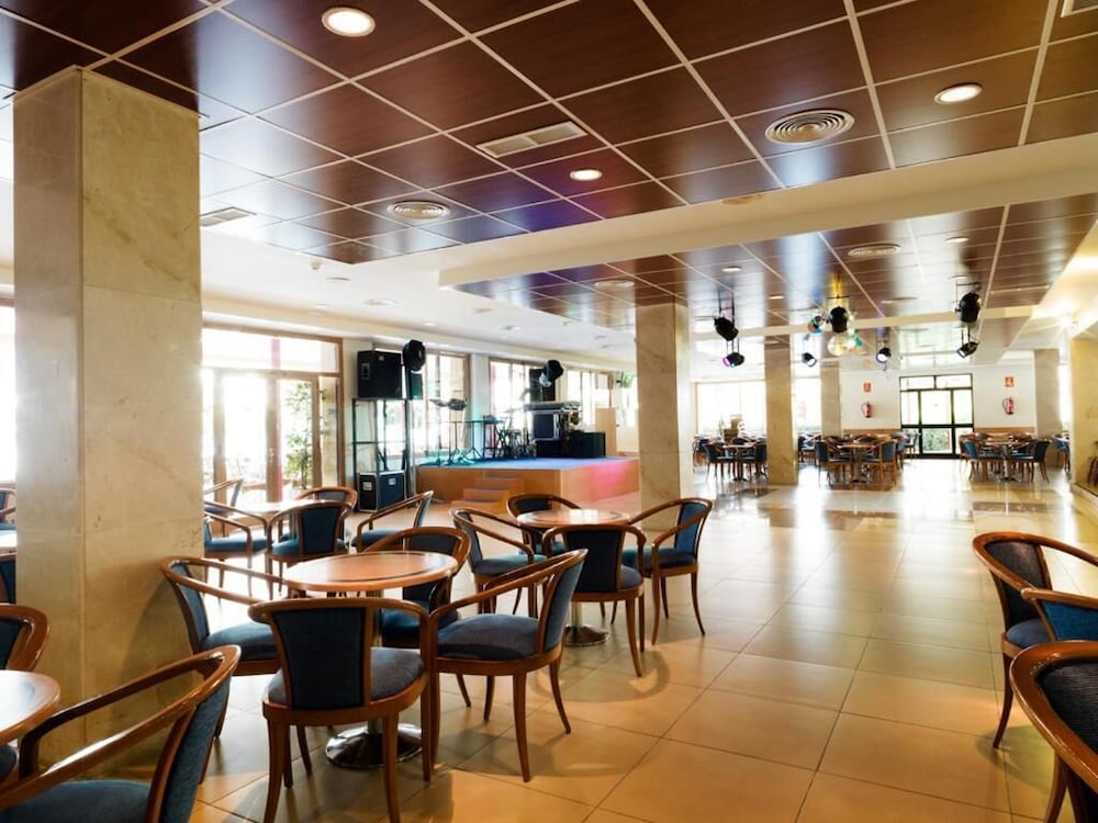 Monarque Fuengirola Park Hotel 48/56