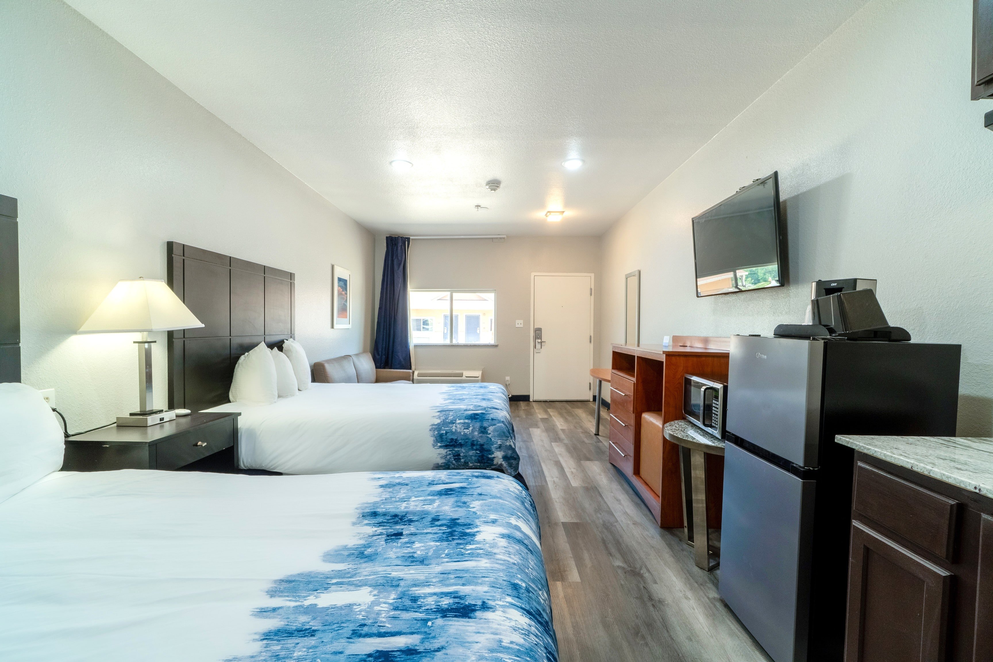 Atria Inn & Suites Kitchenette 22/43