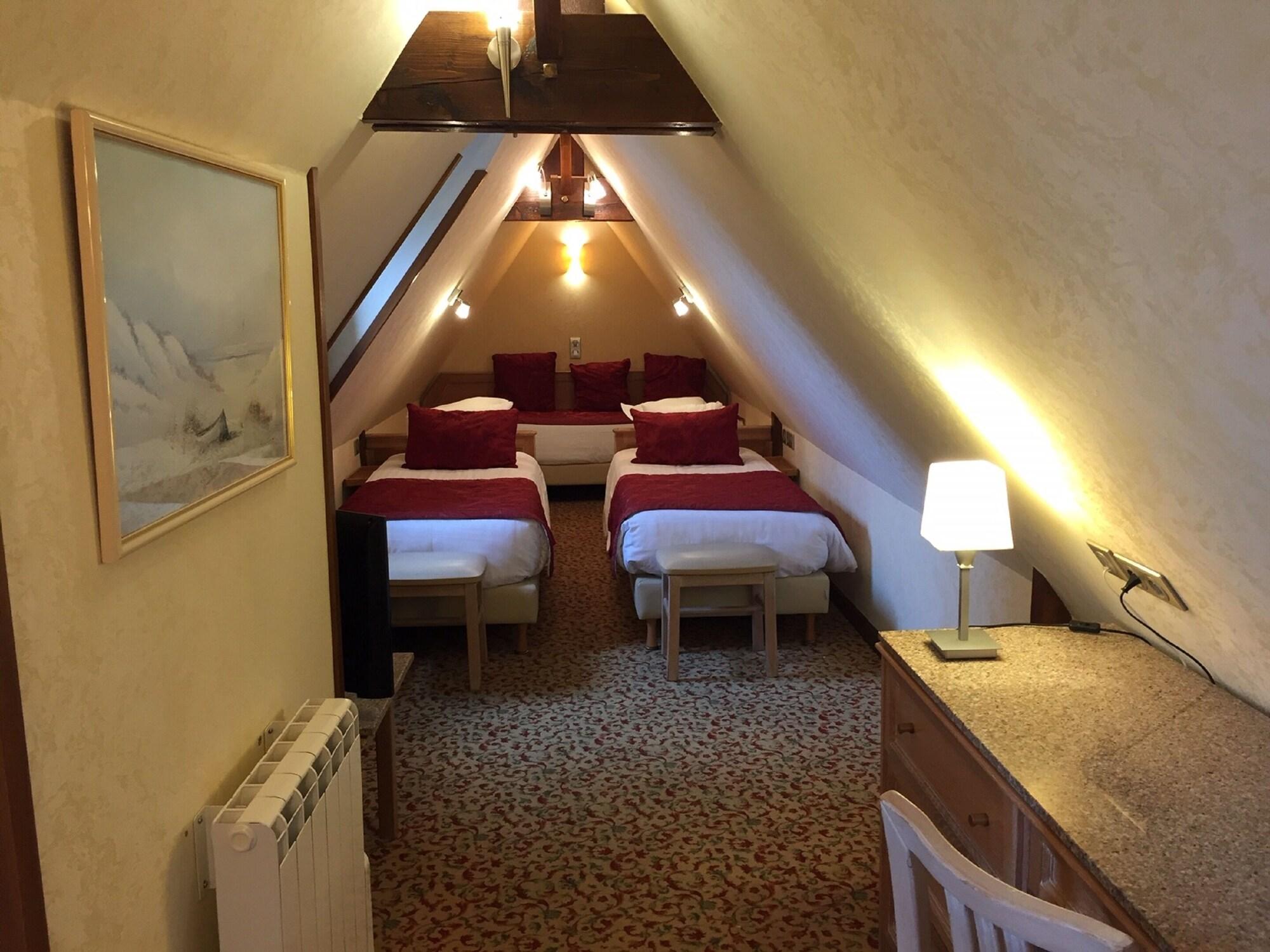 HOTEL LA CROIX BLANCHE 18/20