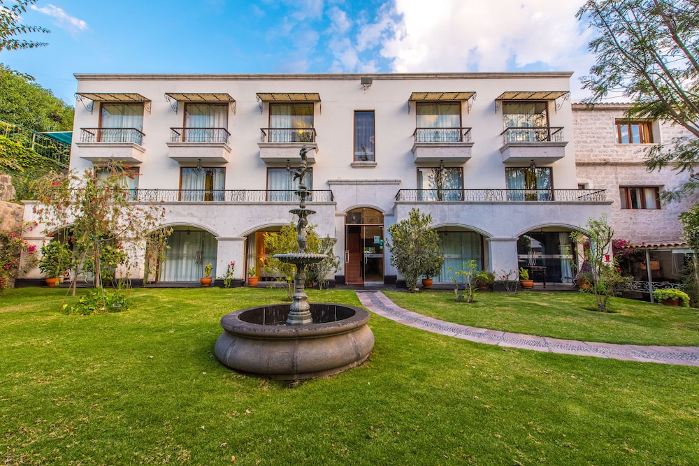 Hotel Boutique Villa Elisa 43/46