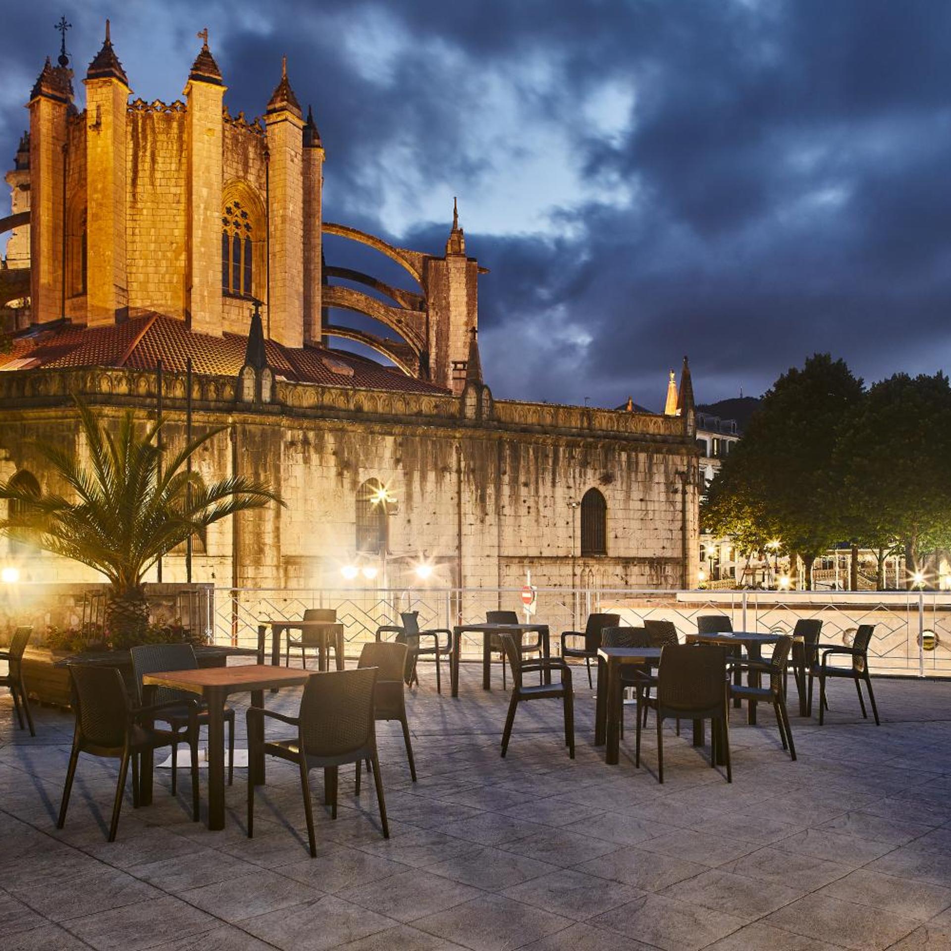 Hotel Silken Palacio Uribarren 35/46