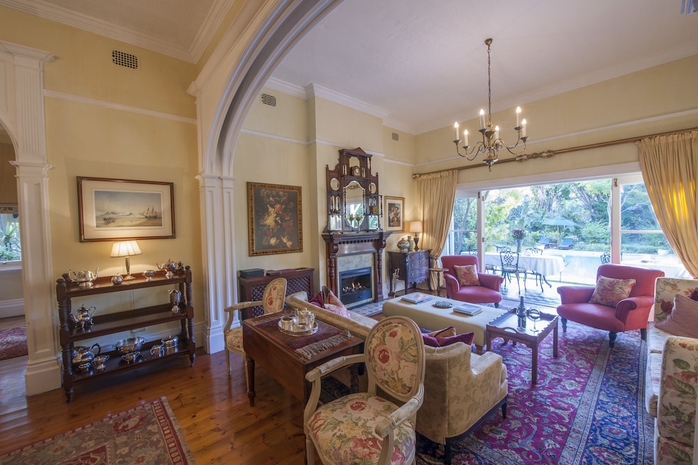Hacklewood Hill Country House 38/70