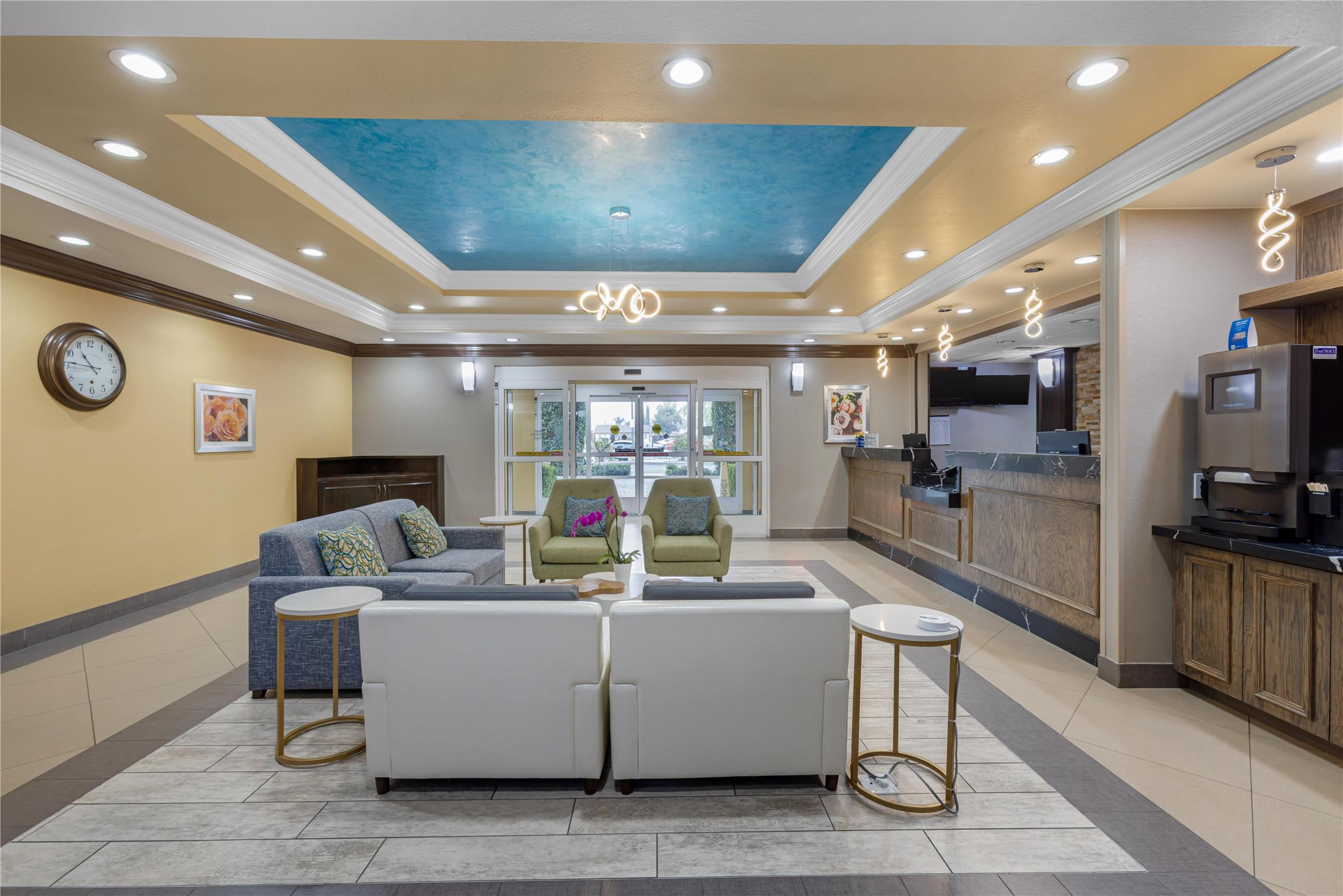 Best Western Plus Wasco Inn & Suites 44/63