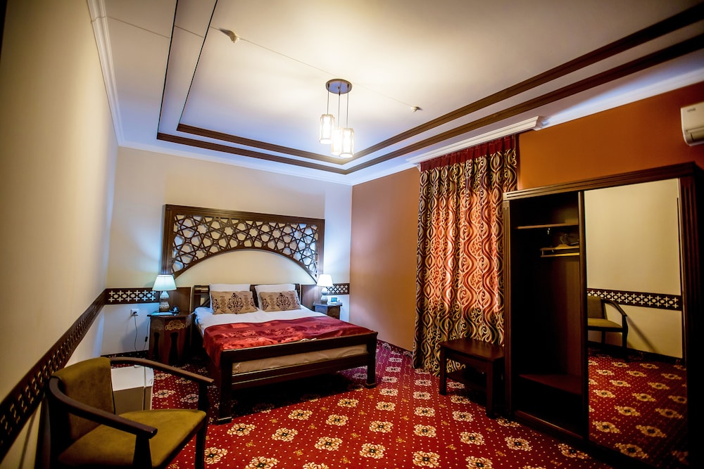 Arkanchi Hotel 12/48