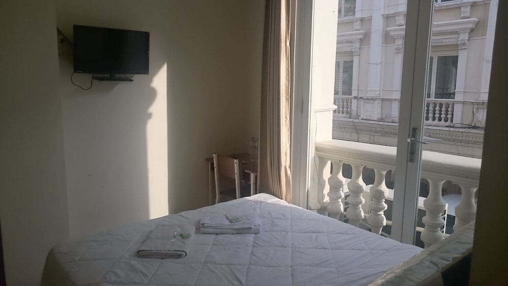 Capsule Homestay Surabaya 7/26