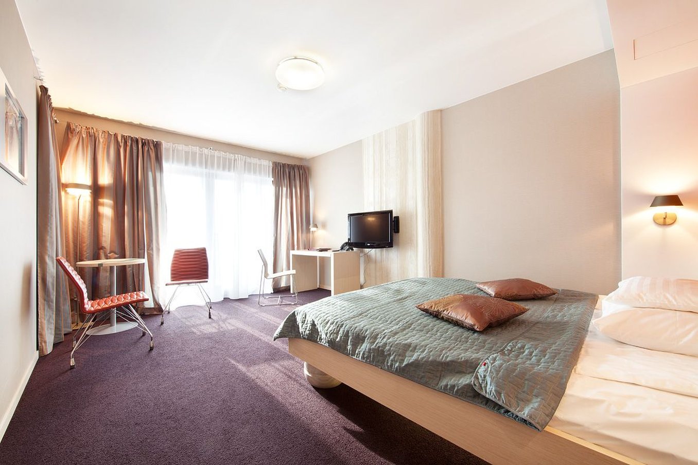 STANDARD, DOUBLE BED