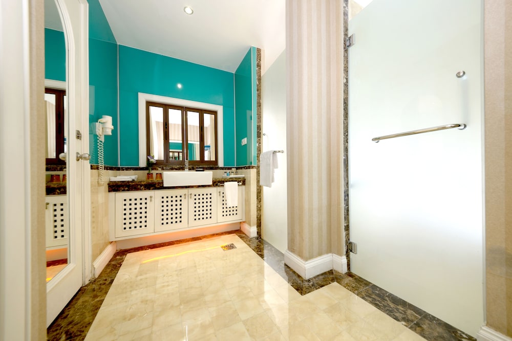 Grand Lexis Port Dickson 5/50