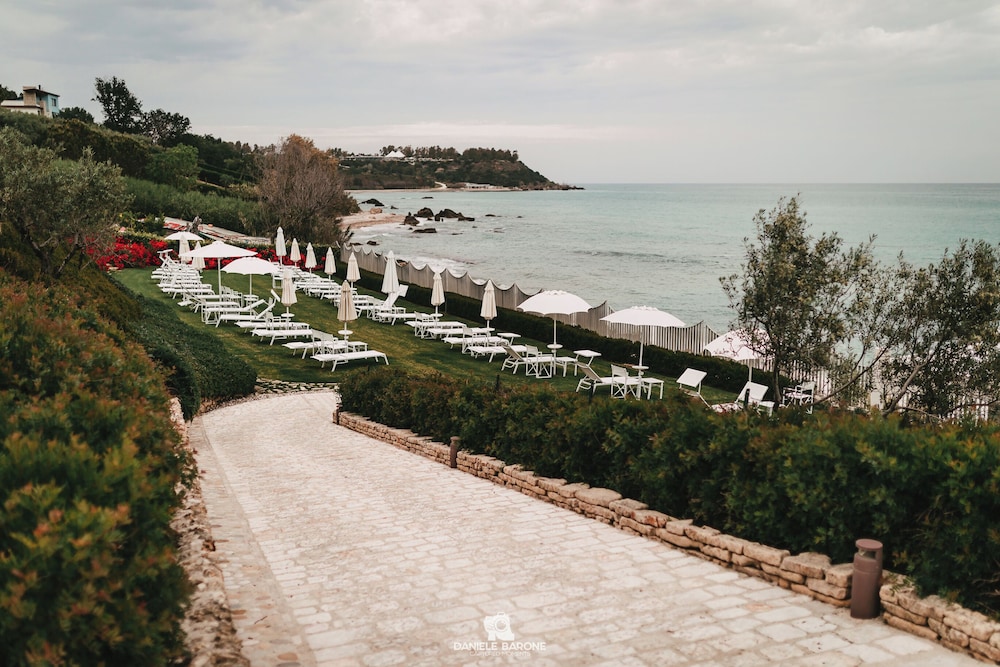 Baia Delphis Resort 55/59