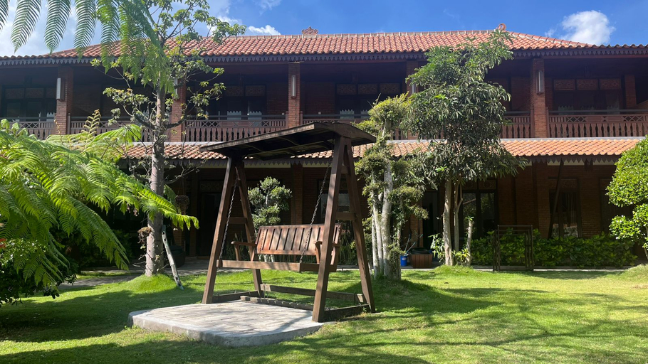 Bawangan Bromo Hotel & Resto 7/11