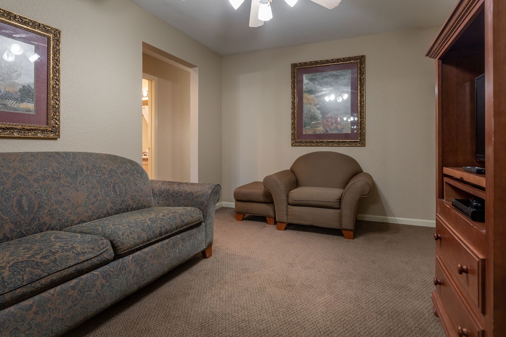 Capital Resorts Carriage Place 49/77