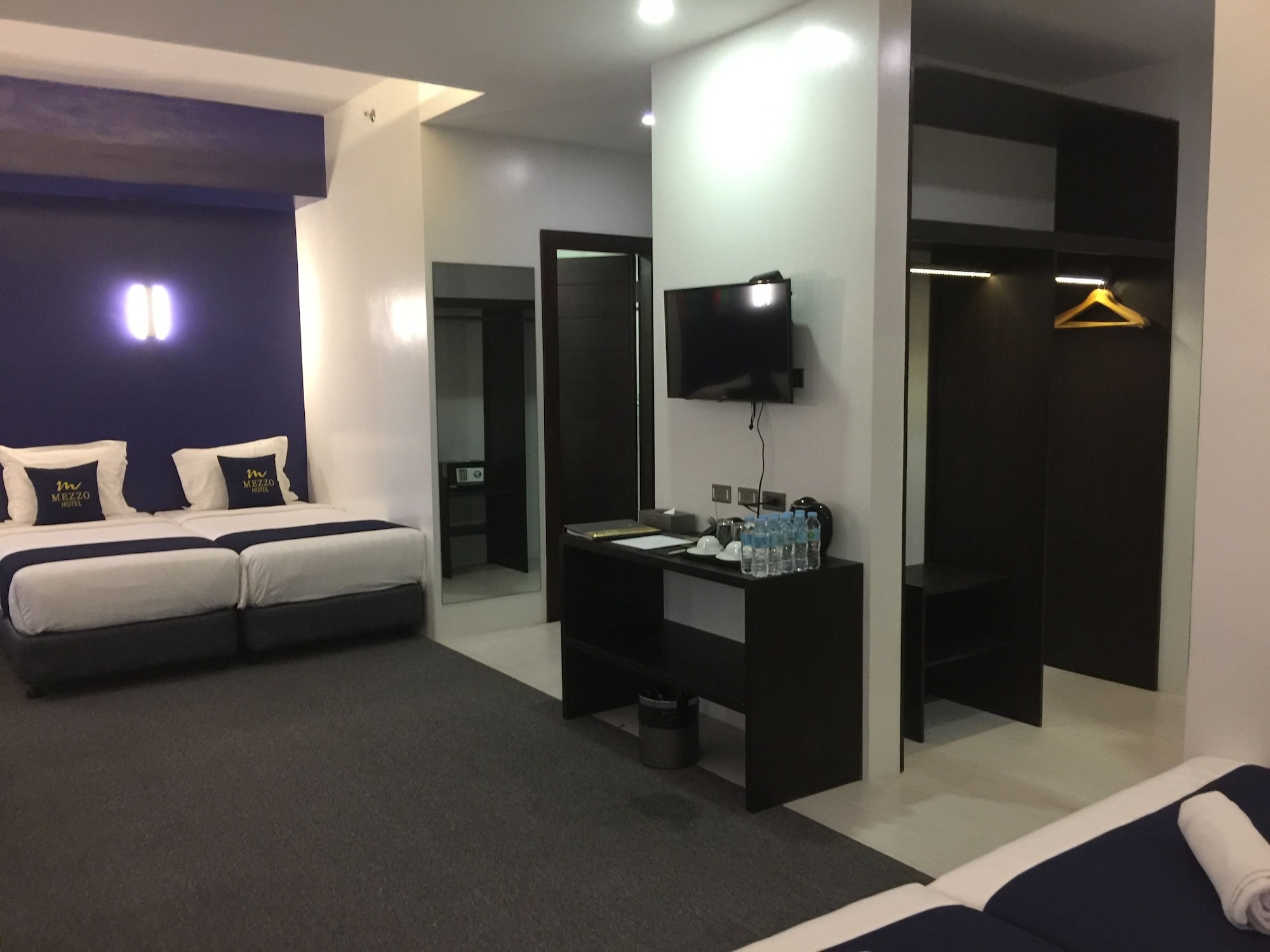 غرفة بسريرين منفصلين لذوي الإعاقة، Mezzo Hotel 2/3