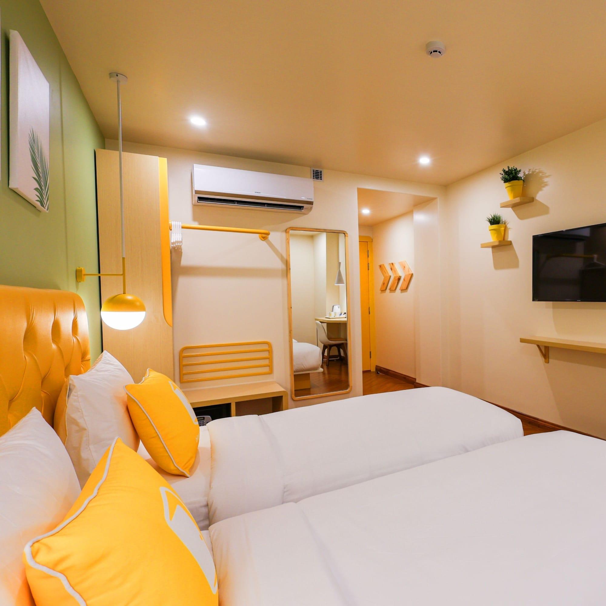 Bloom Hotel - Golf Course Road, Sector 43 12/42