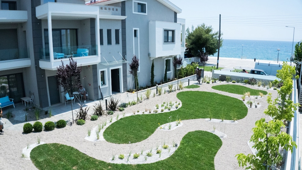 Costa Domus Blue Luxury Apartments 40/50