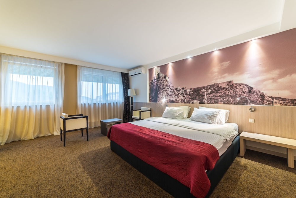 CITY HOTEL MOSTAR 22/69