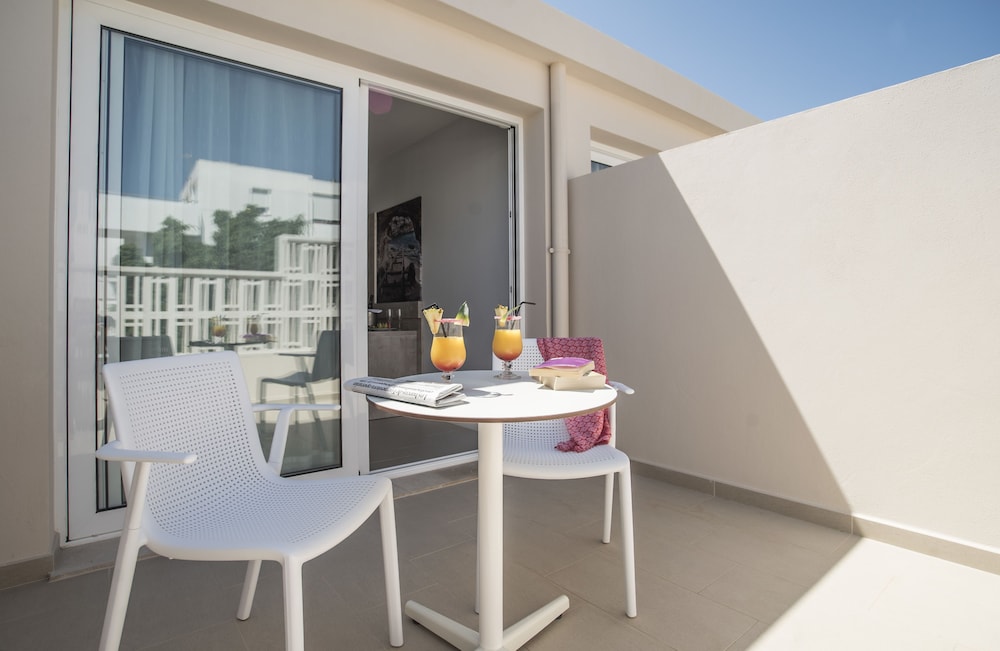 Hostal Residencia Voramar 46/54