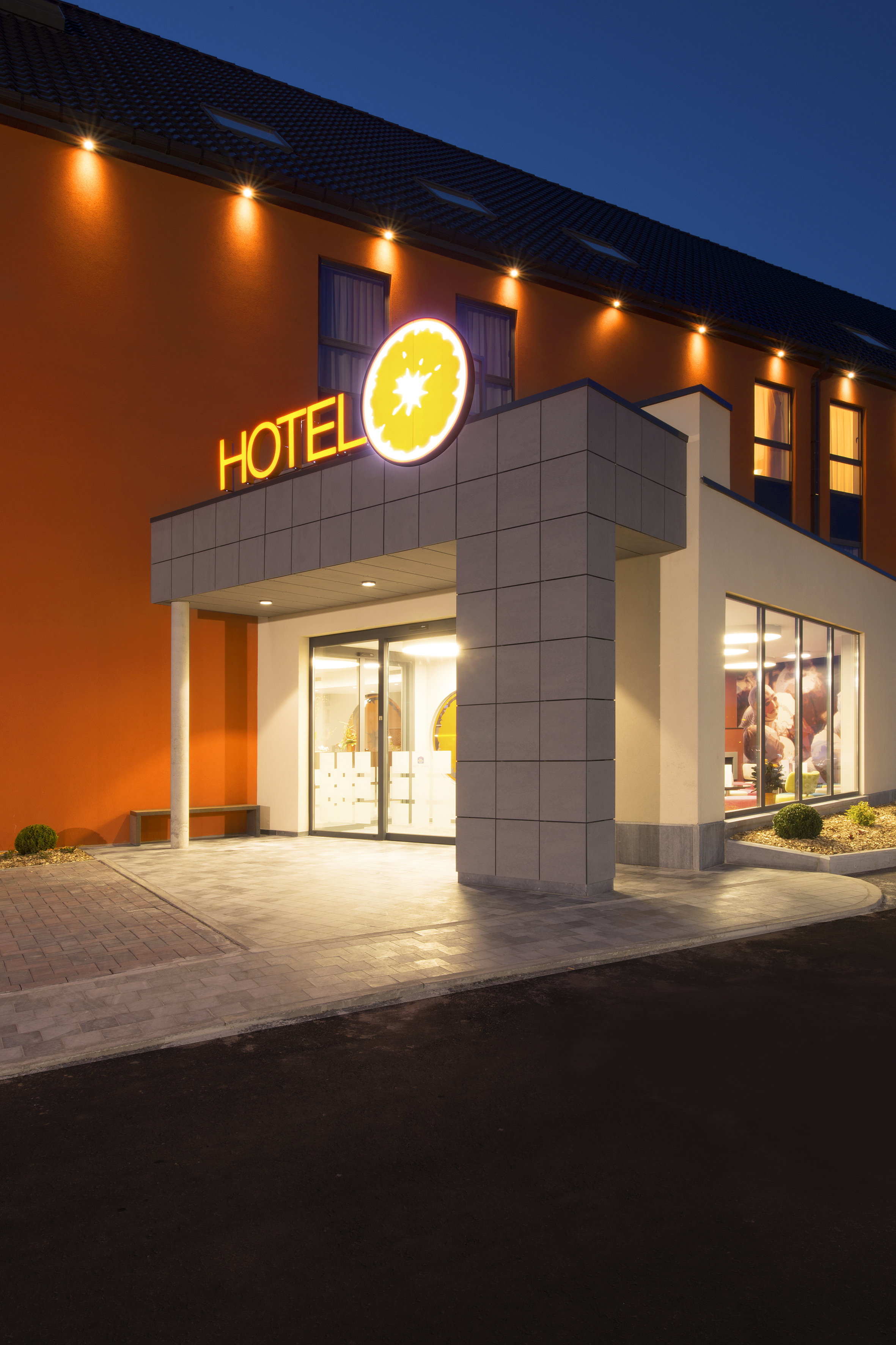 Orange Hotel 1/26