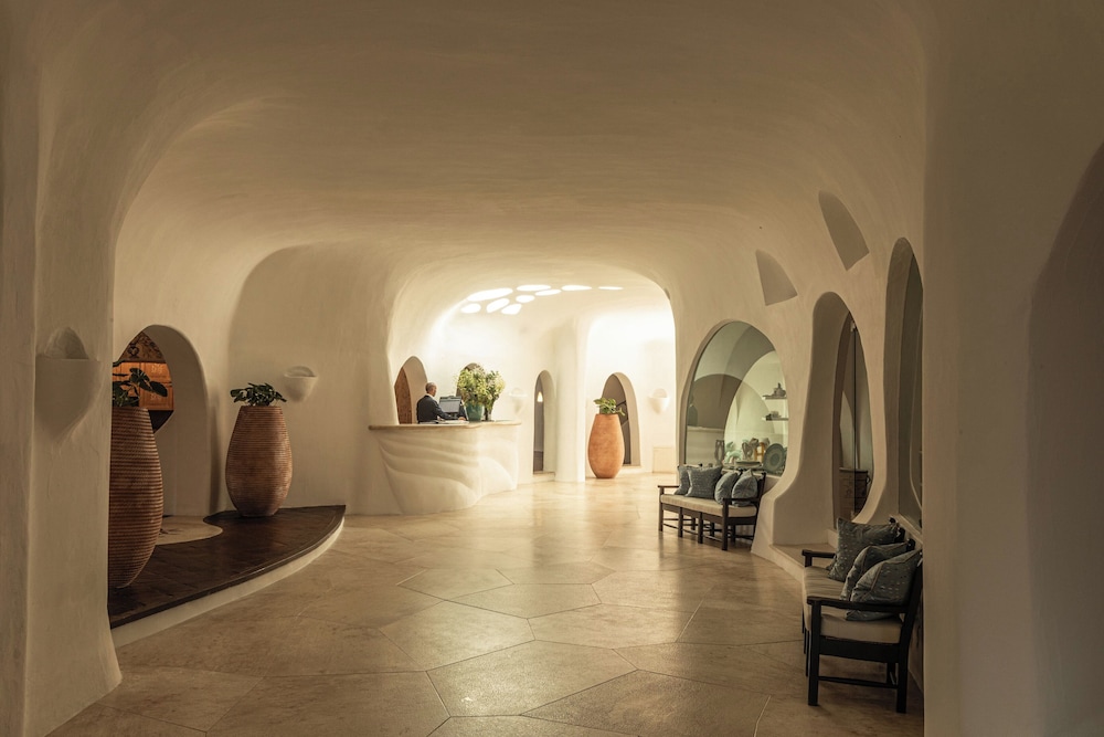 Hotel Romazzino, a Luxury Collection Hotel, Costa Smeralda 26/50