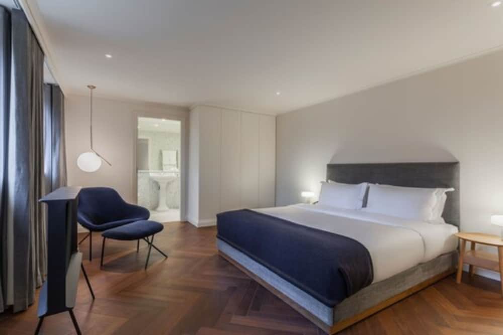 Junior Suite, House, King Bed