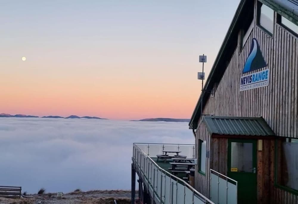 The Base Camp Hotel 5/58