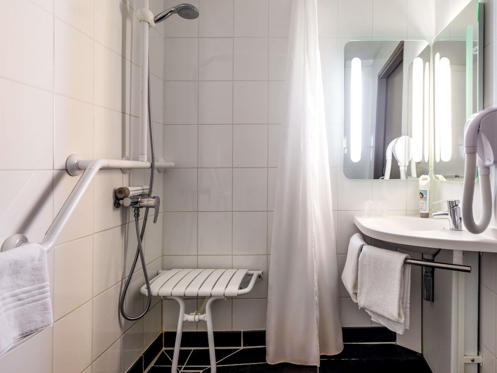 ibis Carcassonne Est la Cite 49/50