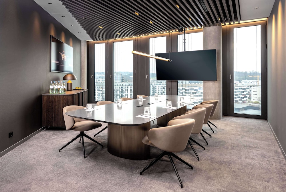 Radisson Blu Hotel at Porsche Design Tower Stuttgart 39/50