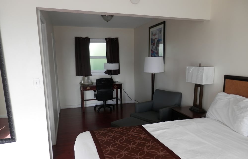 Blue Coast Inn and Suites 9/41