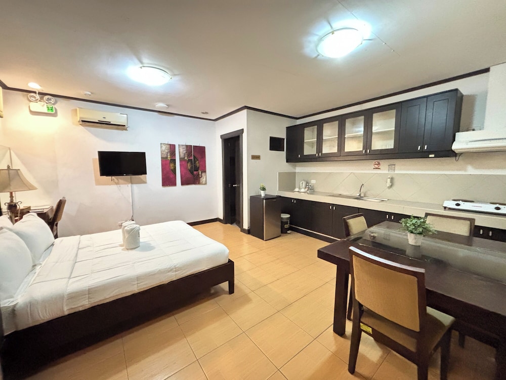 D'leonor Hotel 20/73