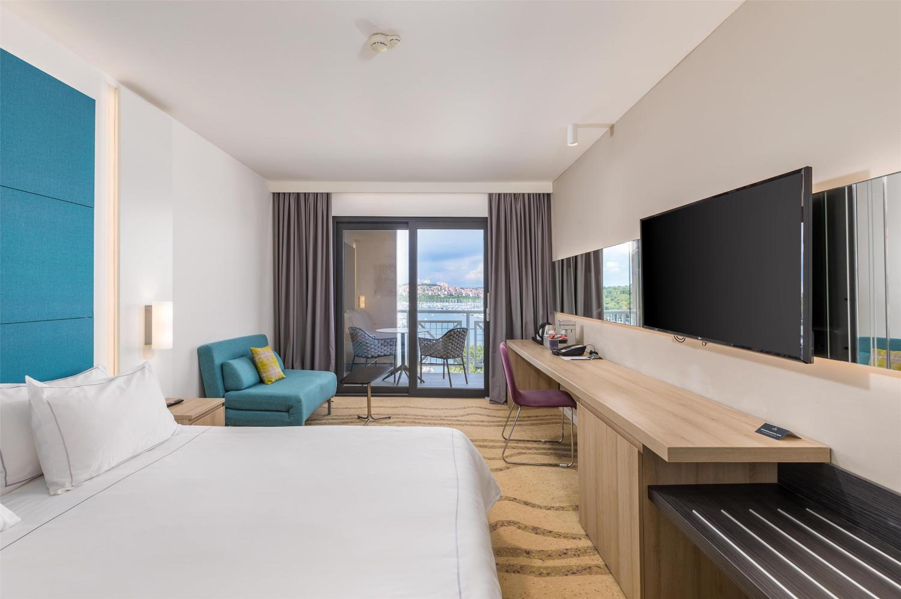 Premium, Double or Twin Bed, Sea Side