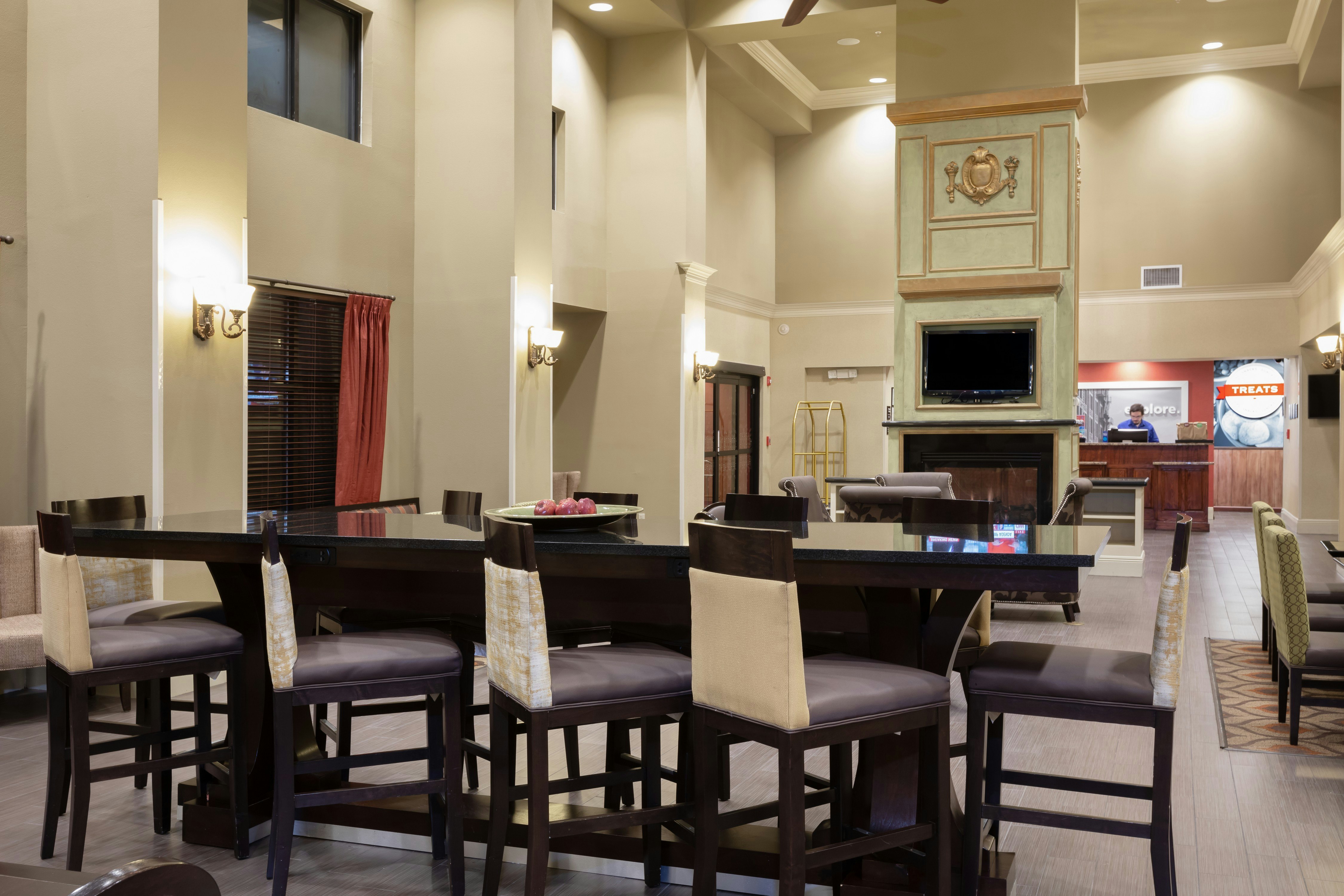 Hampton Inn and Suites Baton Rouge I 10 East 41/56