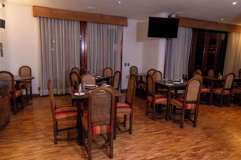 Hotel Presidente (ex. Presidente Hotel Santiago) 52/60