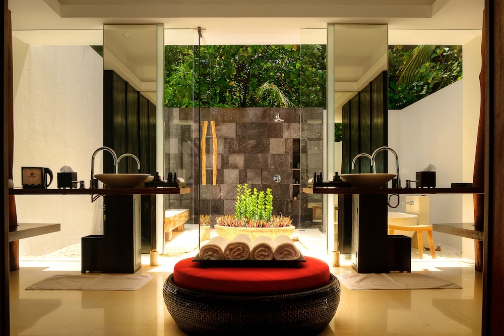 Park Hyatt Maldives Hadahaa 60/75