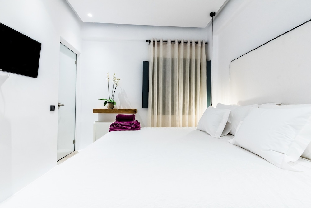Portes Mykonos Suites And Villas 17/77